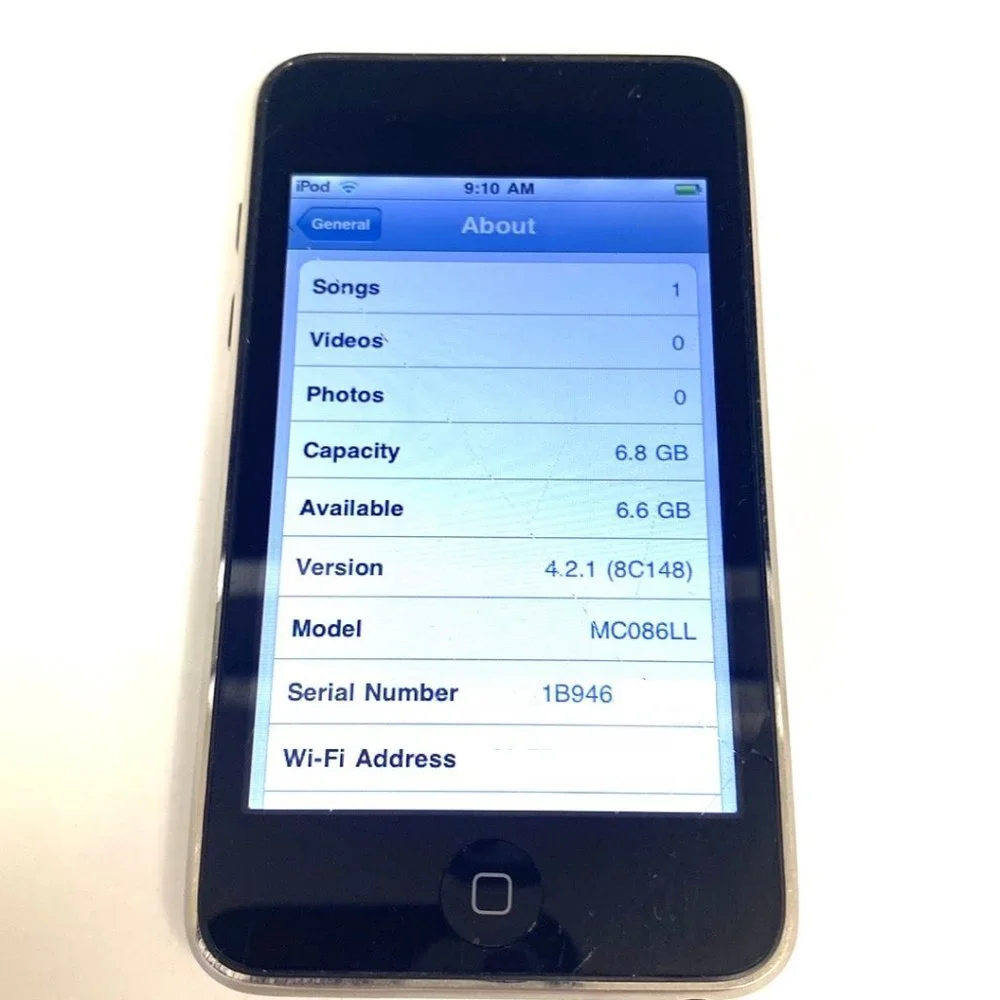 Apple iPod Touch Black/Silver 4th Generation 8GB